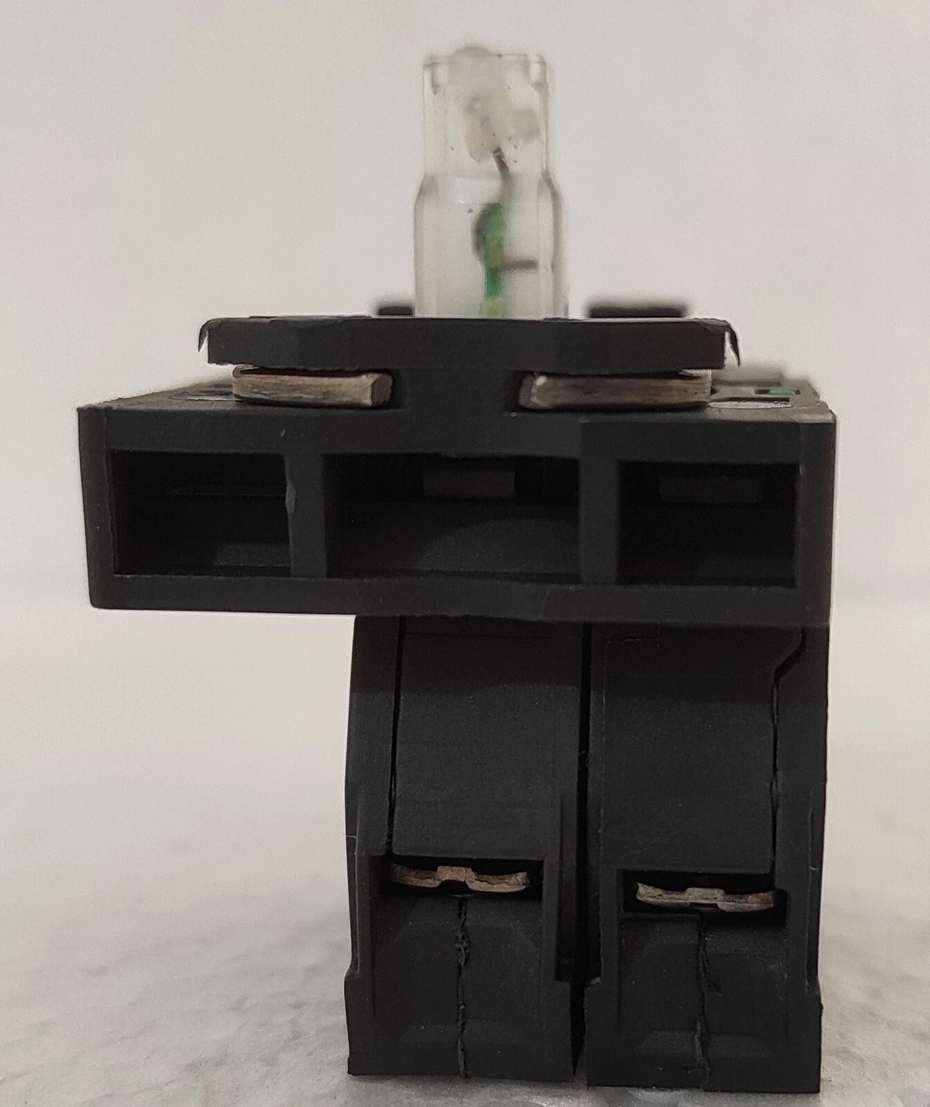 admin/uploads/uploads/SCHNEIDER ELECTRIC CONTACT BLOCK_4.webp